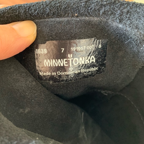 Minnetonka 3 Layer Fringe Boot size 7 - Picture 6 of 6